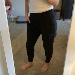 Cargo pocket jogger pant size SMALL